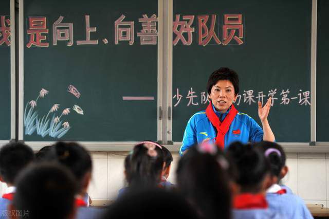 美女黄的视频免费