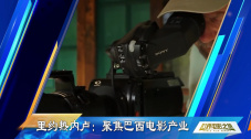 根据茅盾的原作改编的《春蚕》，是早期左翼电影的代表作之一，影片通过蚕农一家从相信命数到屡遭变故、生计维艰的惨状，揭露了旧中国遭受外来经济侵略的无情现实。